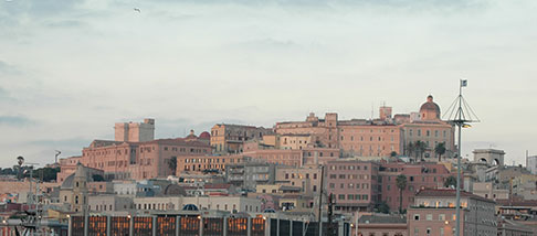 Cagliari, panorama dal porto