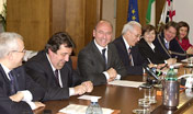 Pr.Cappellacci conferenza stampa su eolico e Sassari Olbia