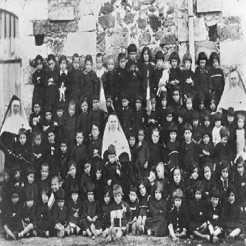 Pozzomaggiore, scuola materna classe 1933 [360x360]