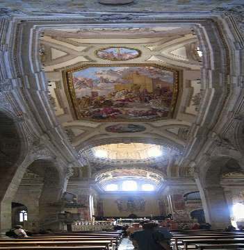 Cagliari, cattedrale di Santa Maria di Castello: navata centrale [360x360]