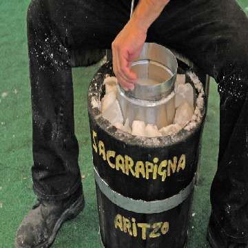 20081217/Massimiliano curreli/carapigna/Aritzo, preparazione della carapigna_ [4] [360x360]