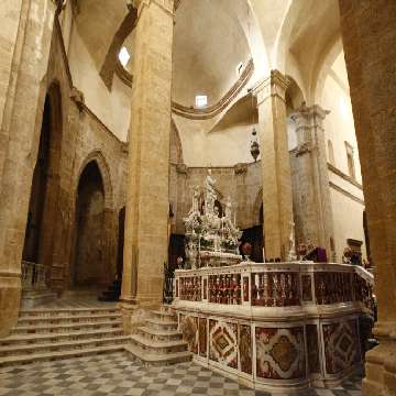 Alghero, interno della Cattedrale [360x360]