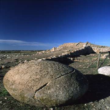 Ziqqurath o Altare preistico di Monte d'Accoddi [360x360]