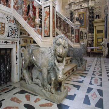 Cagliari, interno della Cattedrale [360x360]