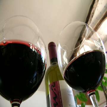 20100524/ARCHIVIO 1/vino cantina enologia bicchiere calice 01 [360x360]