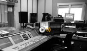 studio emittente radiofonica