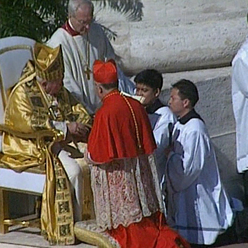 Giovanni Paolo II crea Cardinale  Mario Francesco Pompedda