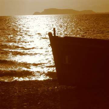 Quartu Sant'Elena, barca al tramonto a Sant'Andrea [360x360]