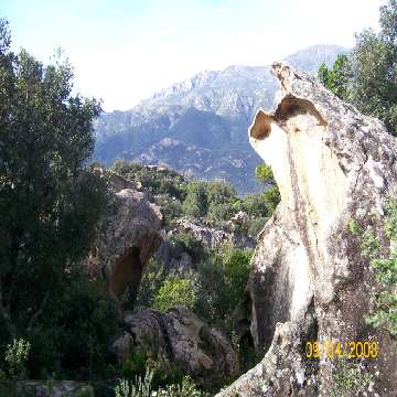 20090325/sentieristica/B532,B532A/Tafoni/Talana, rocce monumentali, 4 [360x360]