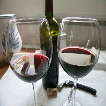 20100524/ARCHIVIO 1/vino cantina enologia bicchiere calice 07 [360x360]