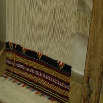 20100607/ARCHIVIO 6/sarule beni culturali musei museo del tappeto telai tessitura lana [7] [360x360]