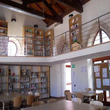 20110429/Immagini Sistema Bibliotecario Urbano_ Quartu S.E/Biblioteca Ragazzi/Sala Verde/sala verde [360x360]